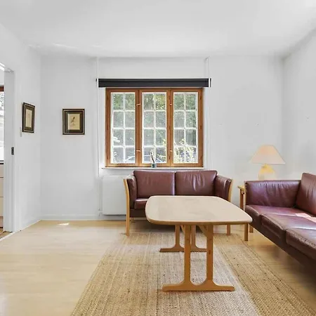 Farm stay Bright Modern Near Hindemae